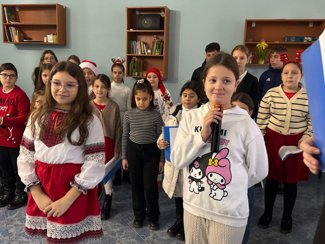 Dar de lumină pentru vârstnicii de la centrul din Fierbinți Târg 351907