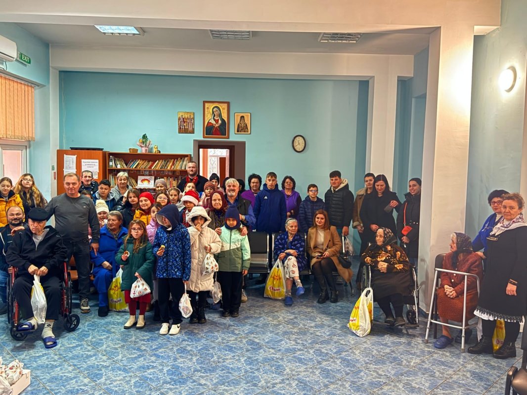 Dar de lumină pentru vârstnicii de la centrul din Fierbinți Târg 351908