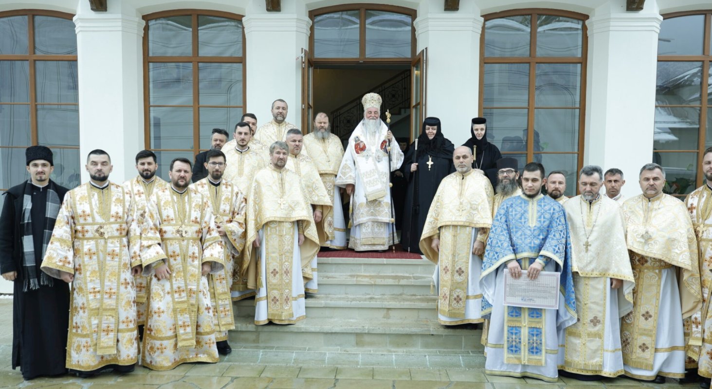 Prăznuirea Sfinţilor Cuvioşi Nicodim și Gherasim de la Tismana 351890