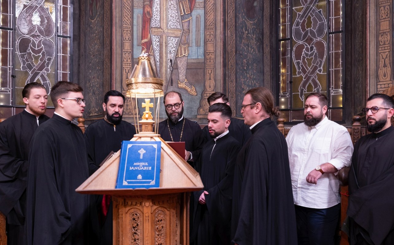 Slujba din noaptea trecerii dintre ani pe Colina Bucuriei 352022