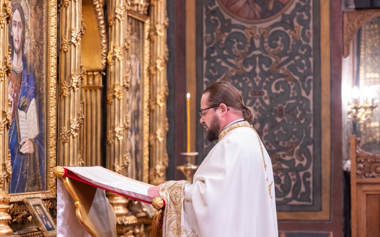 Slujba din noaptea trecerii dintre ani pe Colina Bucuriei 352031