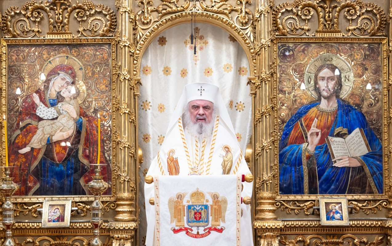 Slujba din noaptea trecerii dintre ani pe Colina Bucuriei 352037