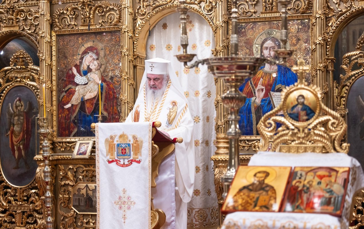 Slujba din noaptea trecerii dintre ani pe Colina Bucuriei 352038