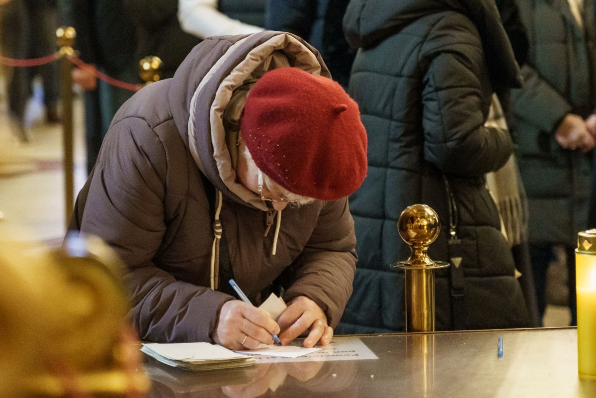 Credincioșii ieșeni au întâmpinat noul an în comuniune duhovnicească 352114