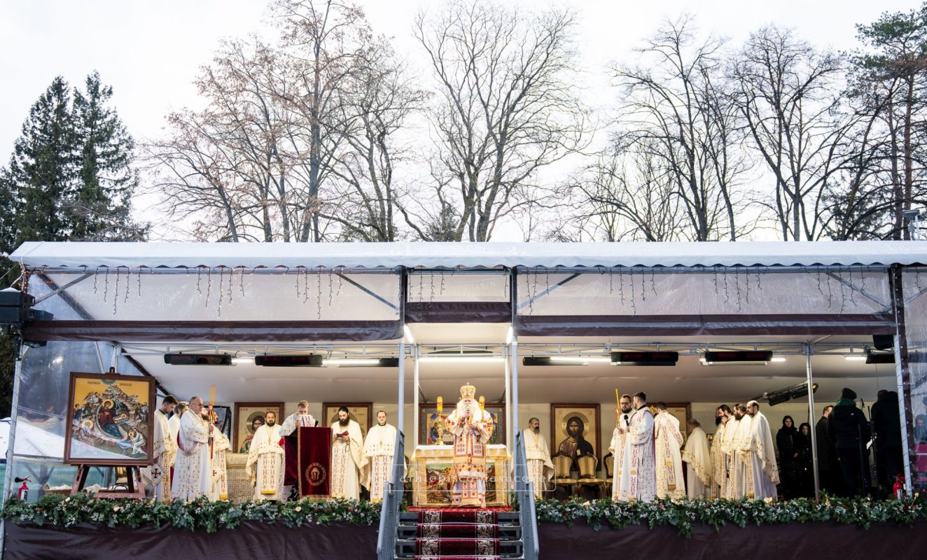 Duminica după Nașterea Domnului la catedrala din Suceava 352178