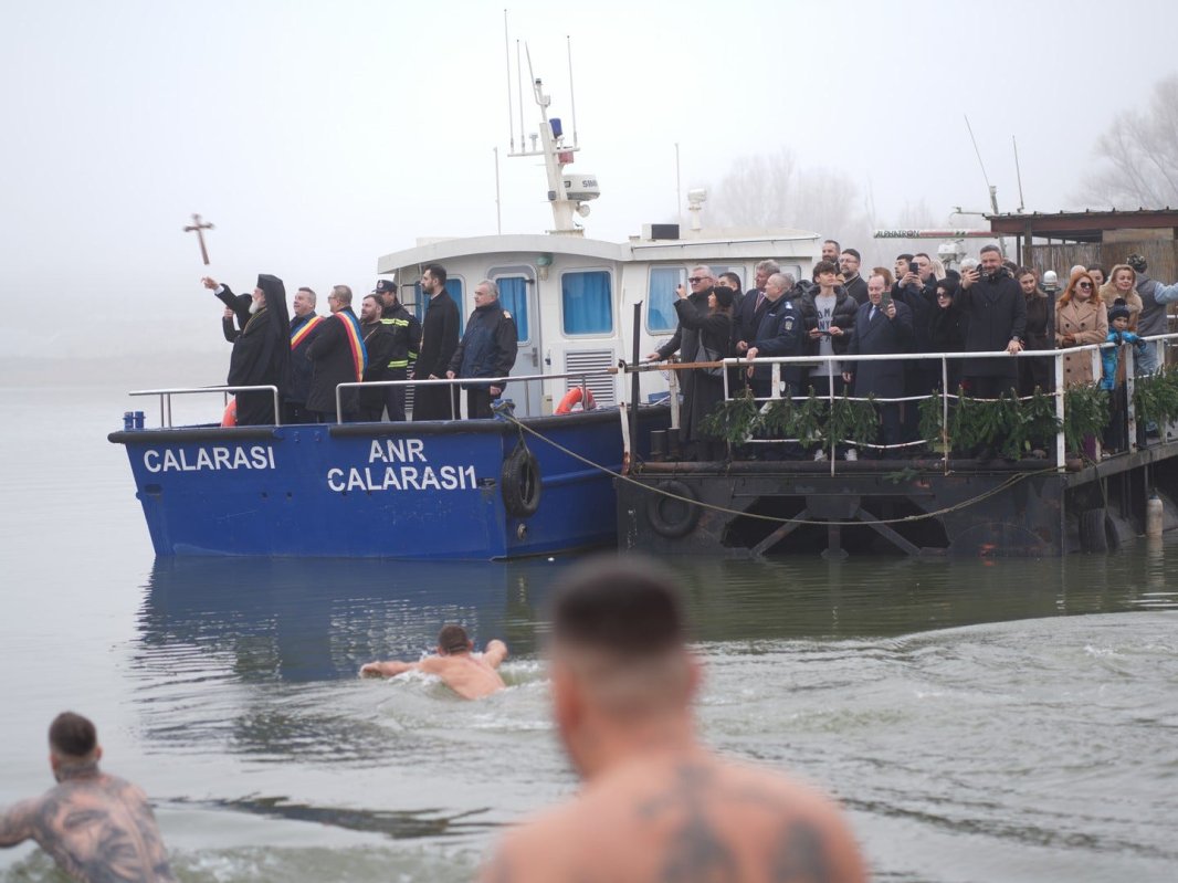 Binecuvântarea apelor Mării Negre și Dunării de Bobotează 352349