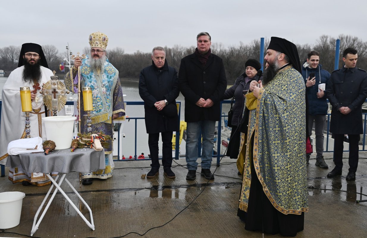 Binecuvântarea apelor Mării Negre și Dunării de Bobotează 352350