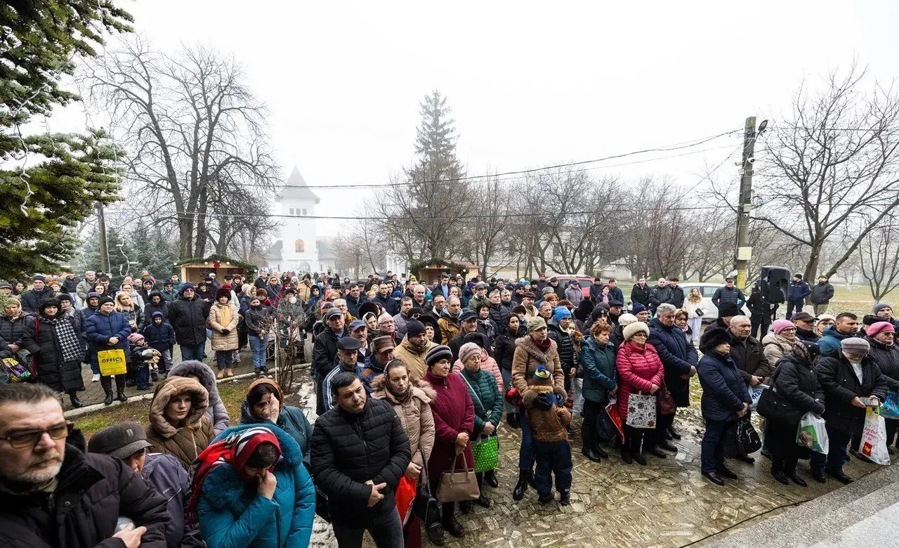 Botezul Domnului la catedrala din Huși 352418