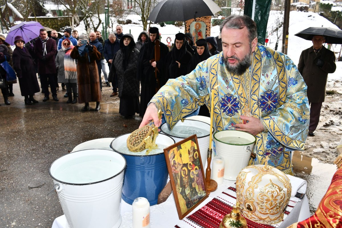 Popasuri de slujire în Episcopia Caransebeșului 352389