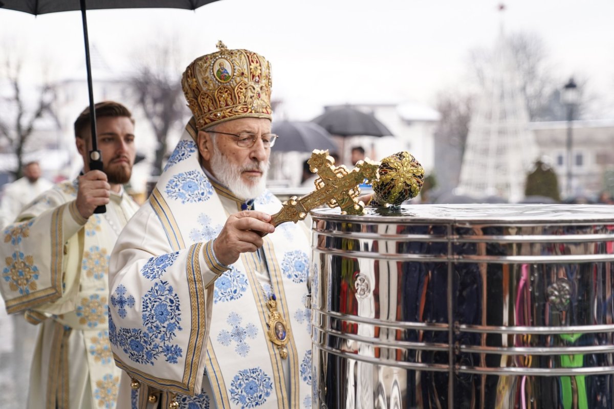 Praznice luminate în Eparhia Argeșului și Muscelului 352434