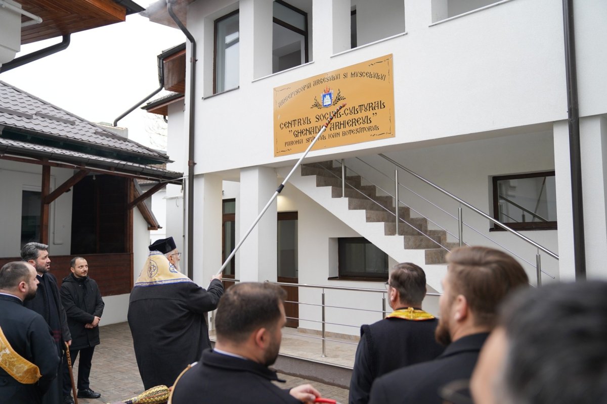 Praznice luminate în Eparhia Argeșului și Muscelului 352435