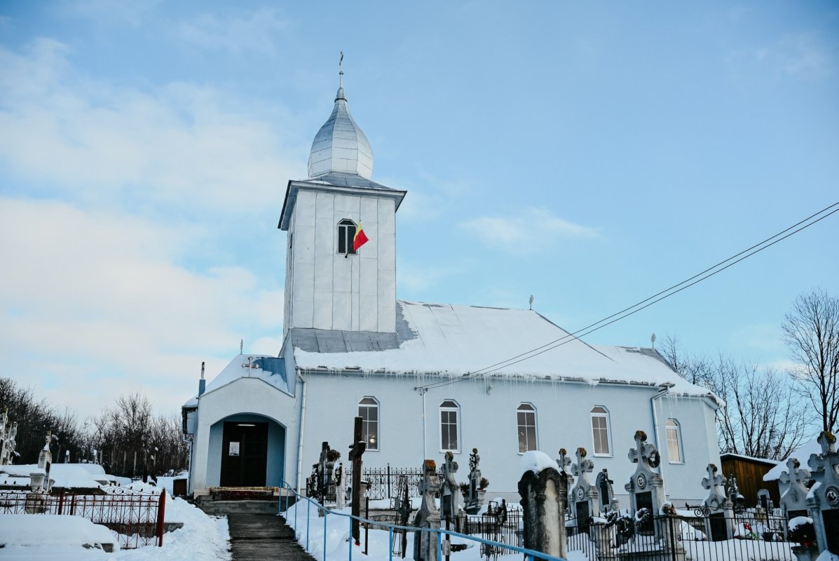 Binecuvântare arhierească în Parohia Crăești 352589