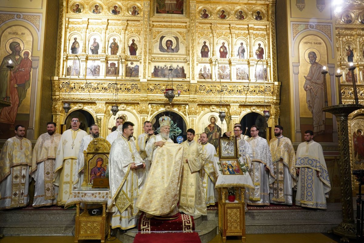 Duminica după Botezul Domnului la catedrala din Târgoviște 352620