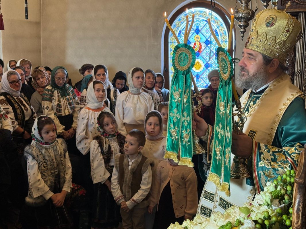 Hramul de iarnă al Mănăstirii Zosin, cinstit prin slujbă arhierească 352627