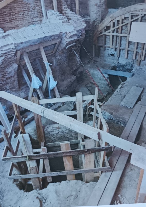 Un palat prea îndepărtat 352538