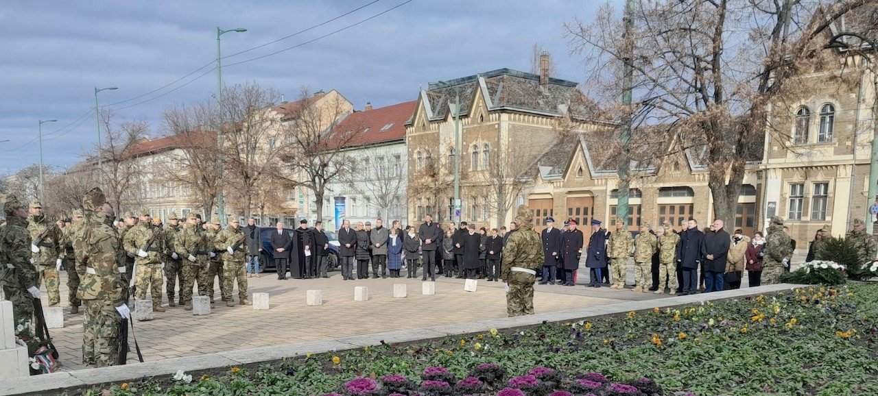 Binecuvântare cu agheasmă la sediul Consulatului României din Seghedin 352705