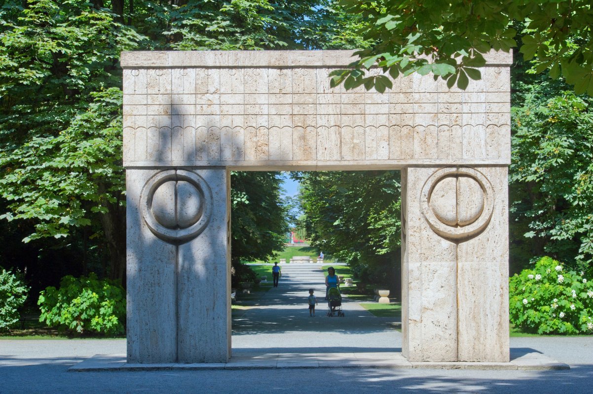 Brâncuși și Nadia Comăneci, omagiaţi în 2026 352661