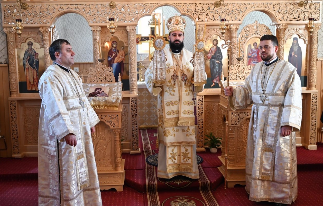 Binecuvântări arhiereşti pentru credincioşii din Episcopia Devei şi Hunedoarei 352761