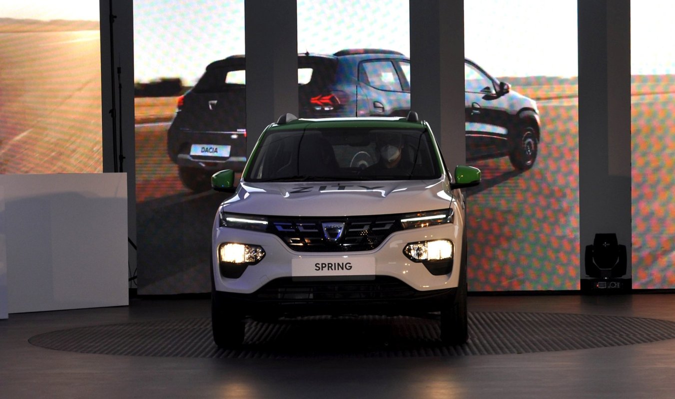 Înmatriculări noi în ușoară creștere 352746