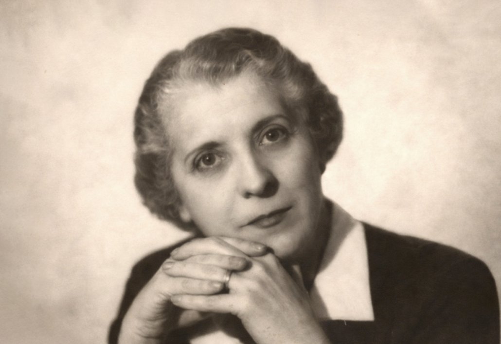 Perspective feminine ale Rugului Aprins 352726