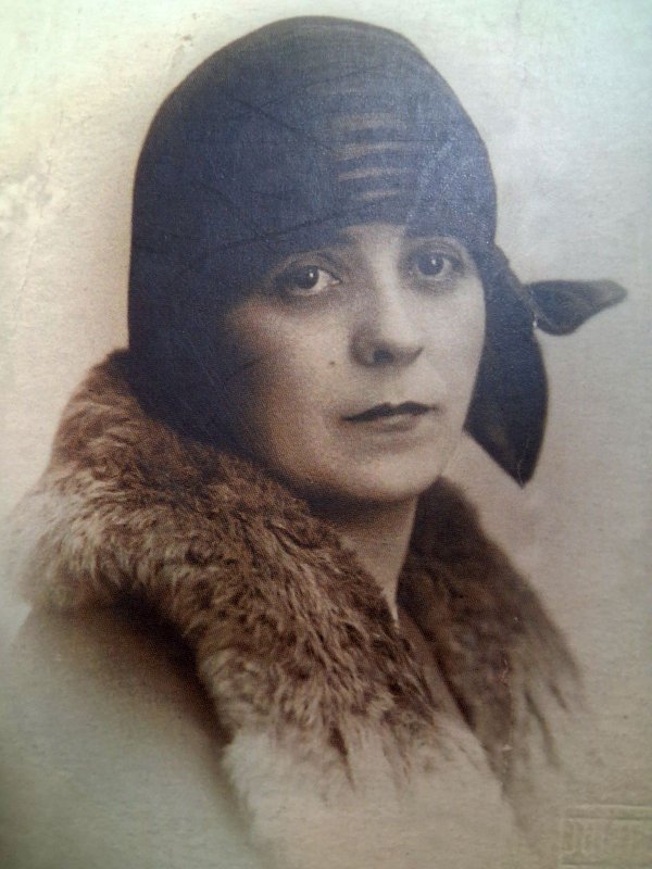 Perspective feminine ale Rugului Aprins 352728