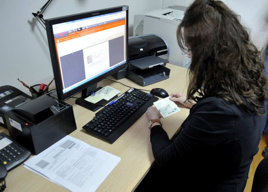 Reorganizare și reduceri de cheltuieli în instituțiile publice 352822