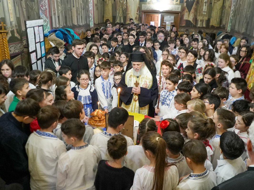 Ziua Culturii Naţionale la Seminarul Teologic „Sfântul Andrei” din Galaţi 352952