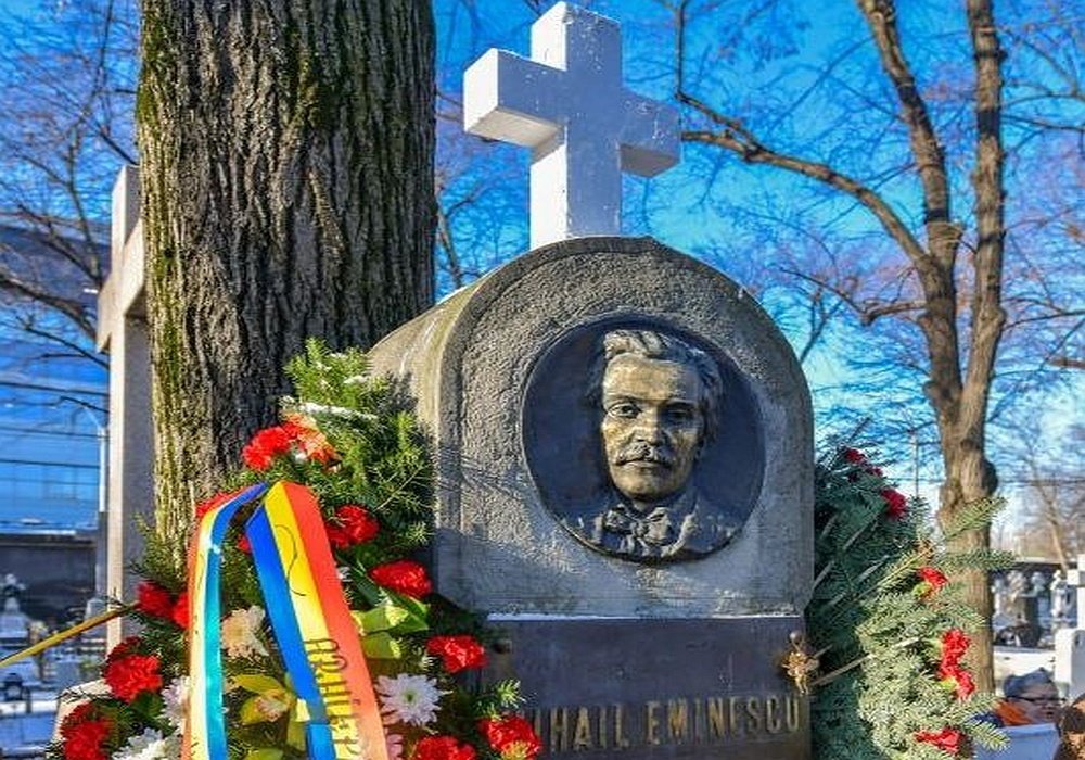 Femeia la Eminescu: între taina vieții și drama căutării absolutului 352513