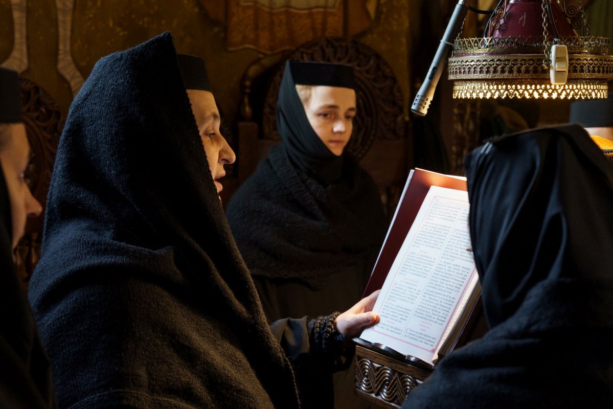 Obștea Mănăstirii Copou din Iași și-a sărbătorit hramul de iarnă 353111