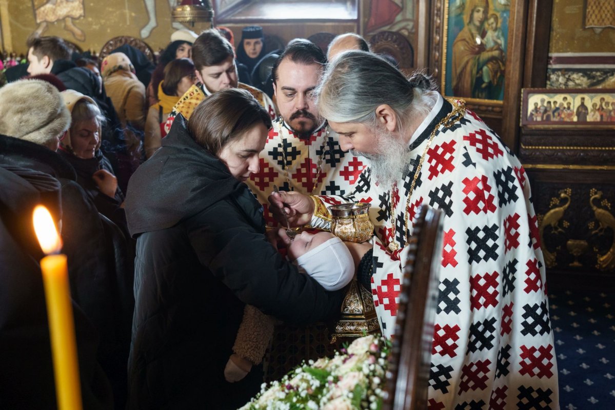 Obștea Mănăstirii Copou din Iași și-a sărbătorit hramul de iarnă 353129