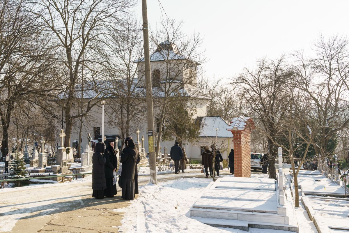 Obștea Mănăstirii Copou din Iași și-a sărbătorit hramul de iarnă 353131