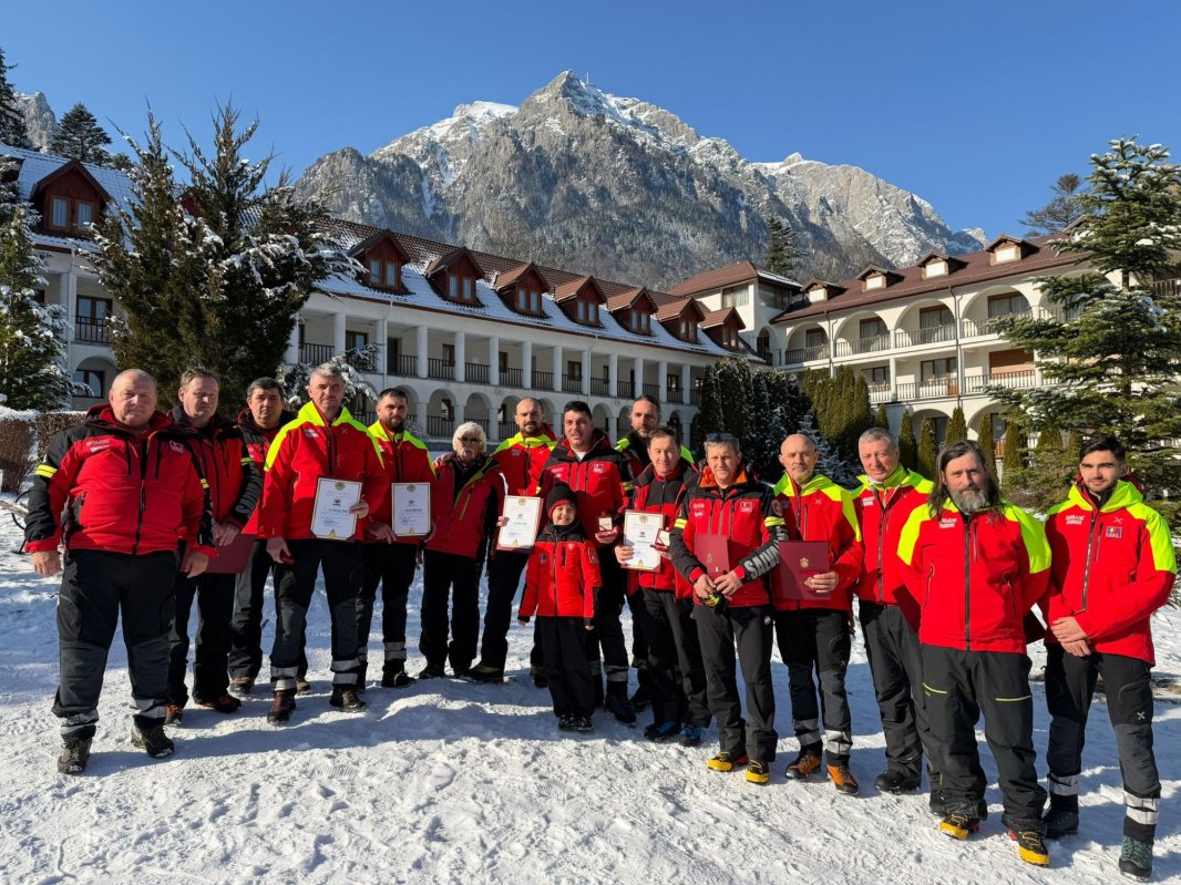 Efortul salvamontiștilor din Bușteni apreciat de Patriarhul României 353175