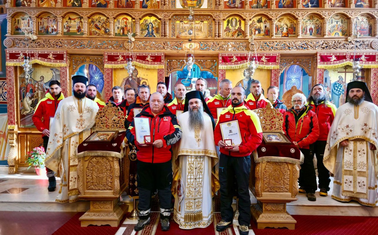 Efortul salvamontiștilor din Bușteni apreciat de Patriarhul României 353191