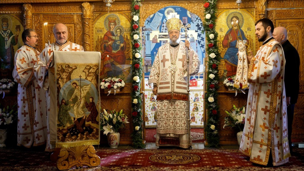 Liturghie arhierească la Biserica „Sfântul Antonie cel Mare” din Sibiu 353142