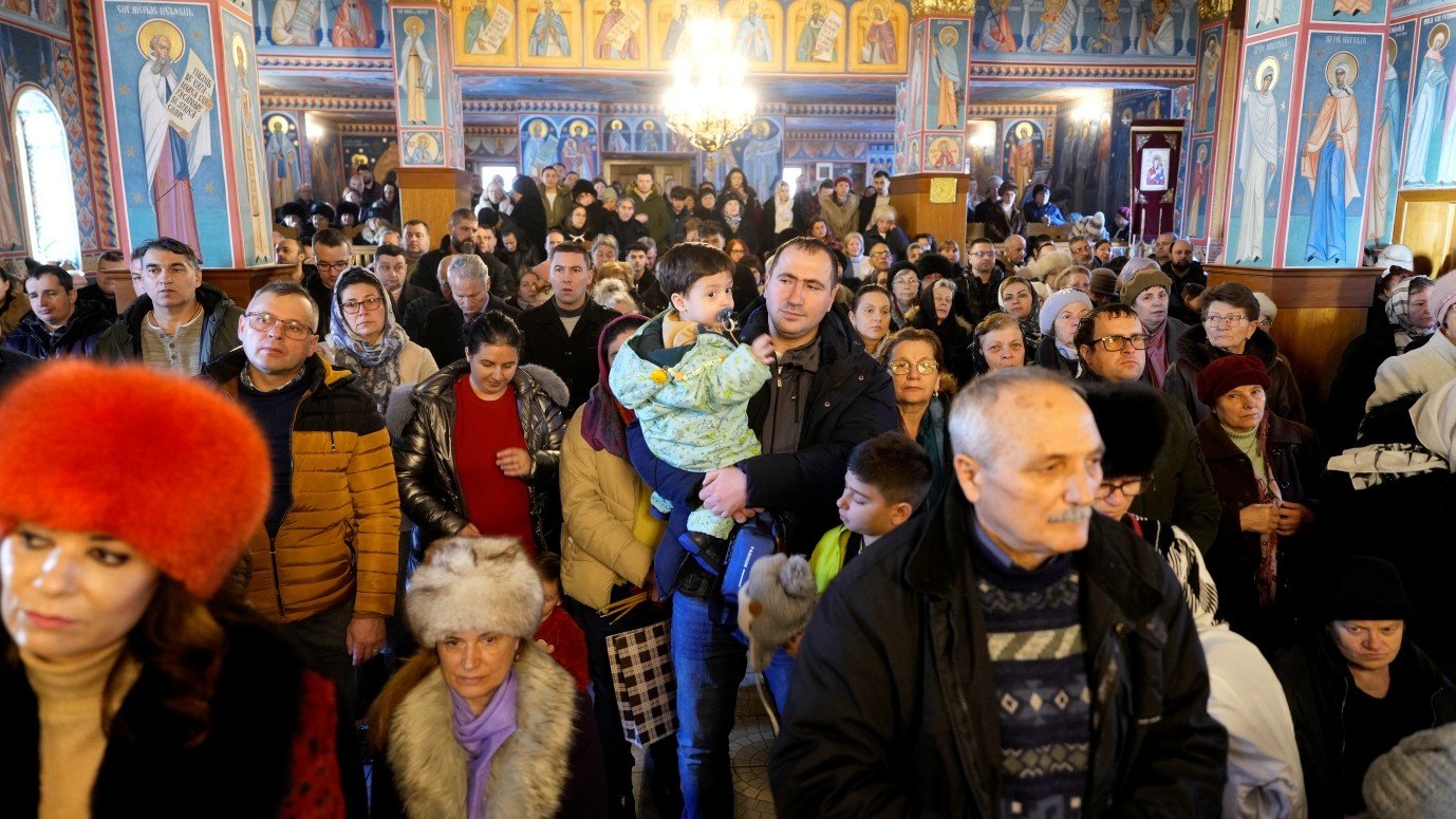 Liturghie arhierească la Biserica „Sfântul Antonie cel Mare” din Sibiu 353145