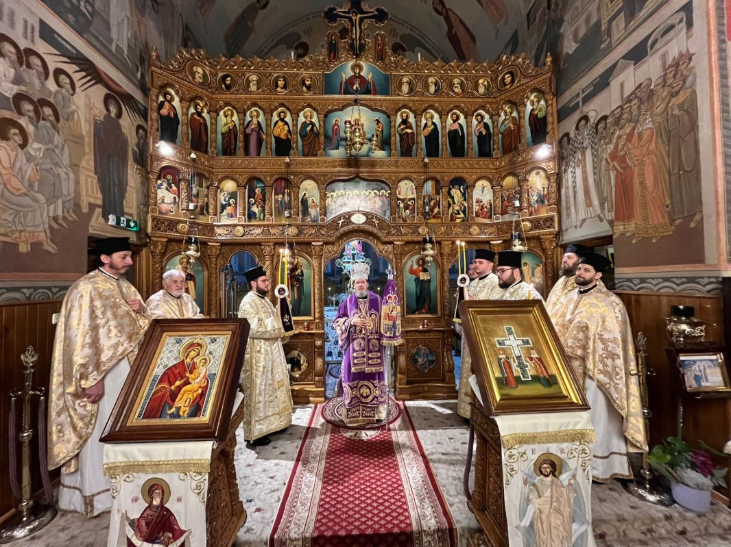 Hirotonie la Mănăstirea Sfintei Cruci, Oradea 353261