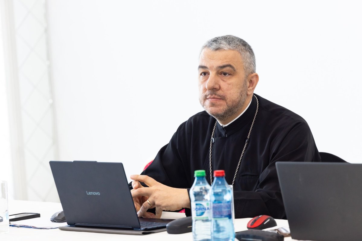 Întâlnire a responsabililor cu gestionarea resurselor umane din eparhii 353294