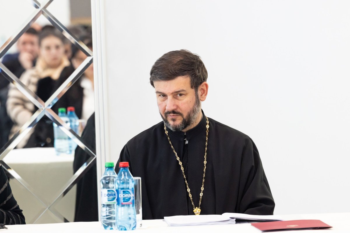 Întâlnire a responsabililor cu gestionarea resurselor umane din eparhii 353302