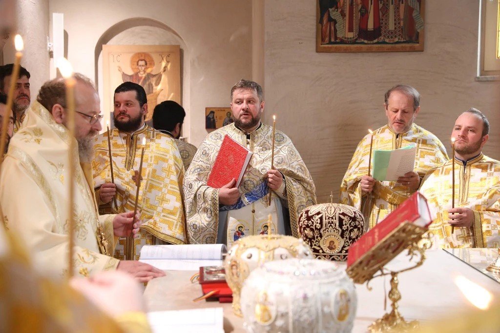 Sfințire de biserică românească în Gleisdorf, Austria 353285