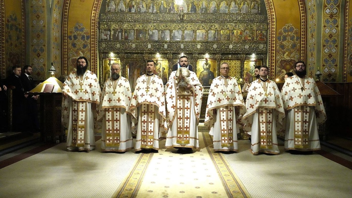 Şedinţa anuală a Adunării eparhiale din Arhiepiscopia Sibiului 353645