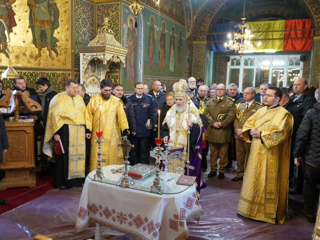 Acte istorice și sfinți ai Bisericii sărbătoriți în Arhiepiscopia Dunării de Jos 353769