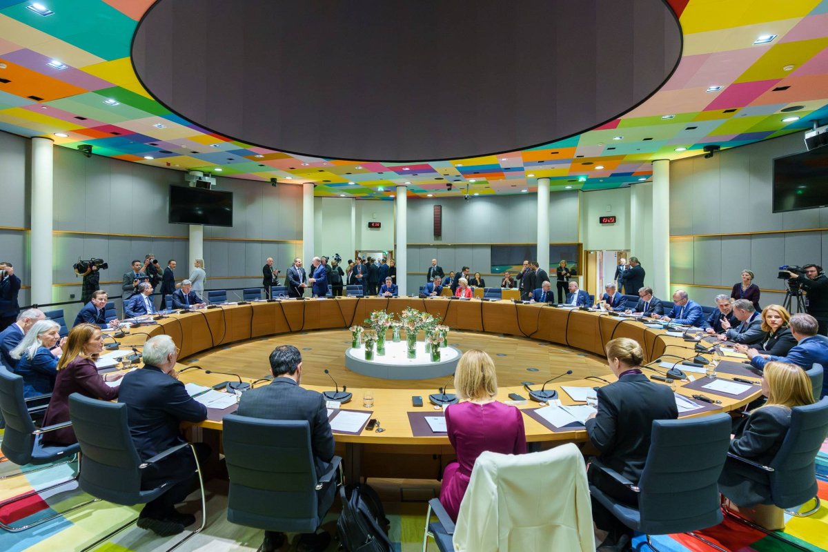 Politico: Nu mai există cale de întoarcere pentru Europa 353623