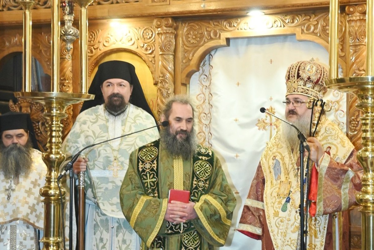 Sărbătoare la Mănăstirea Comana 353766