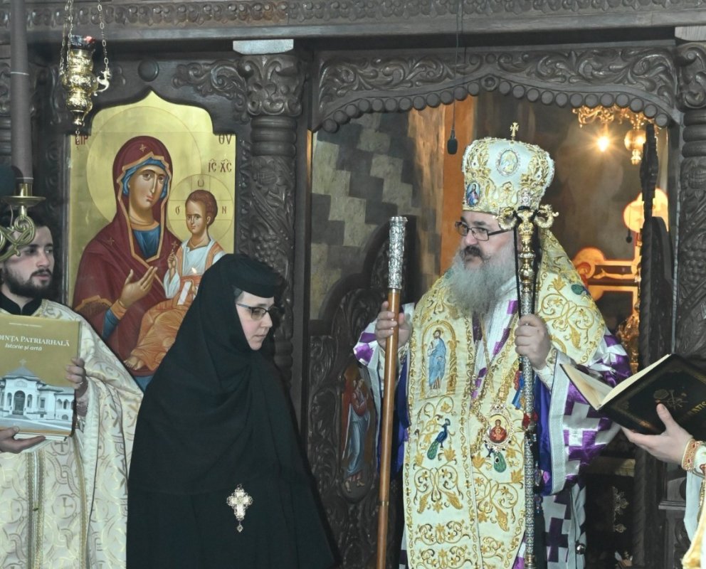 Hramul Mănăstirii Strâmbu‑Găiseni din județul Giurgiu 353906