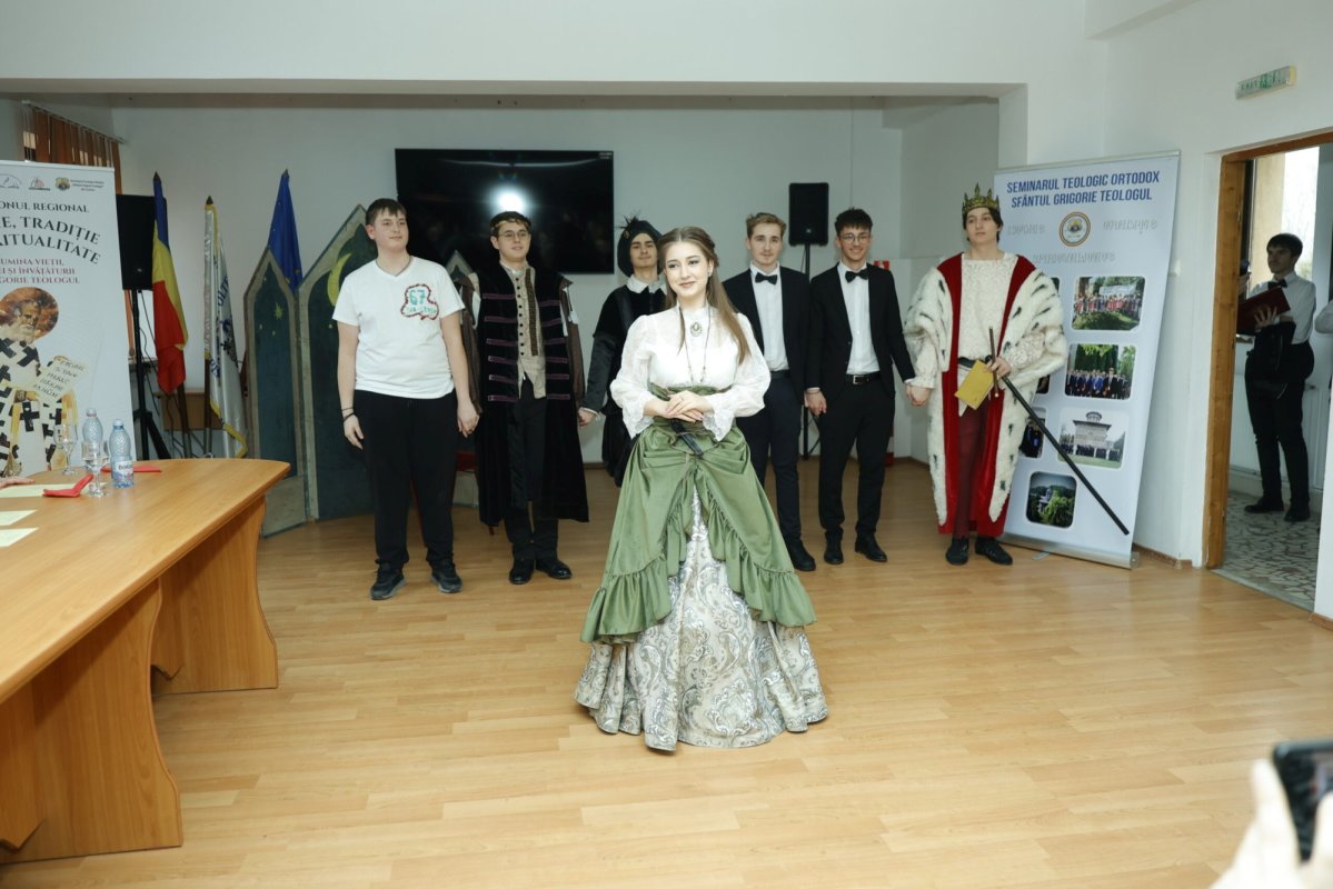 Hramul Seminarului „Sfântul Grigorie Teologul” din Craiova 353867