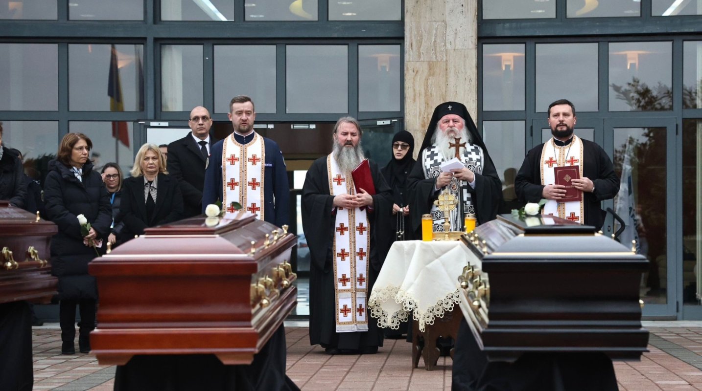 Slujbă de pomenire pentru suporterii greci decedați în accidentul rutier din Timiș 354085