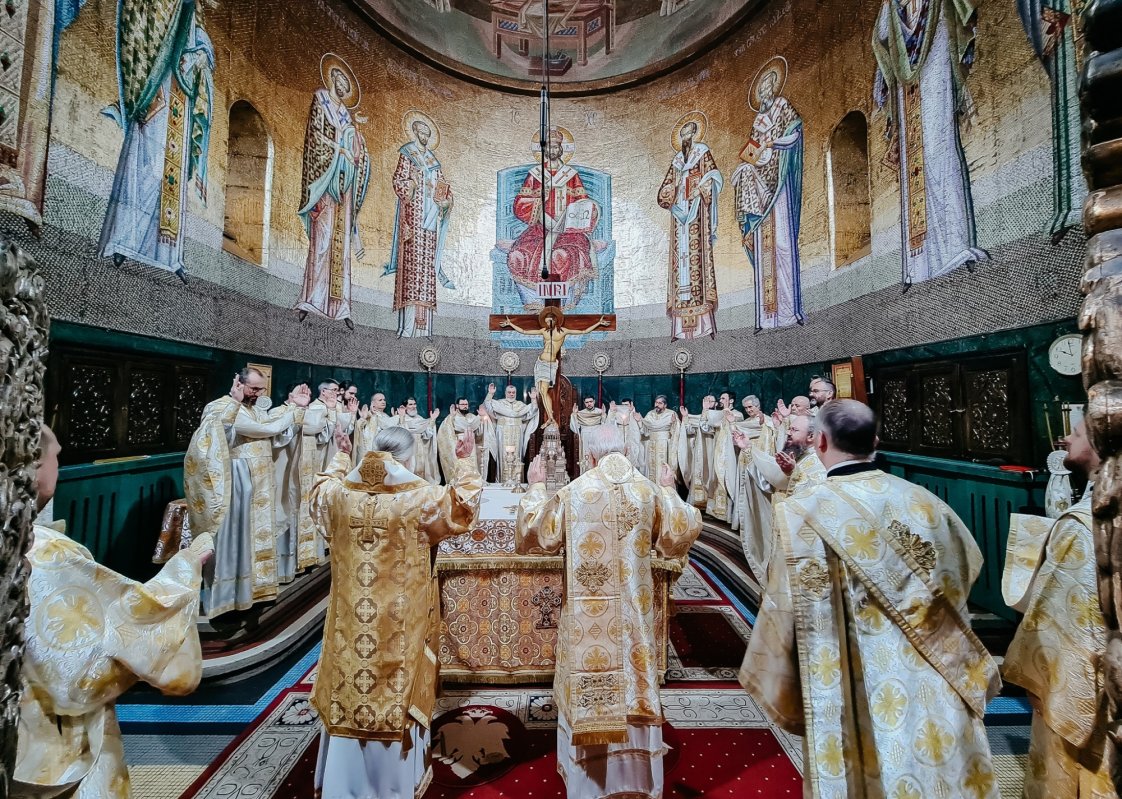 Sfinții Trei Ierarhi, cinstiți de școlile teologice clujene la Catedrala Mitropolitană din Cluj‑Napoca 354225