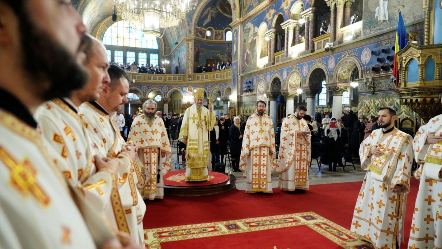 Sfinţii Trei Ierarhi, prăznuiţi la Sibiu 354199