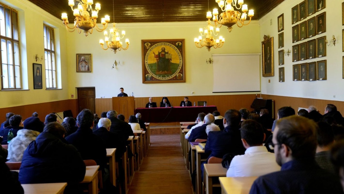 Sfinţii Trei Ierarhi, prăznuiţi la Sibiu 354211