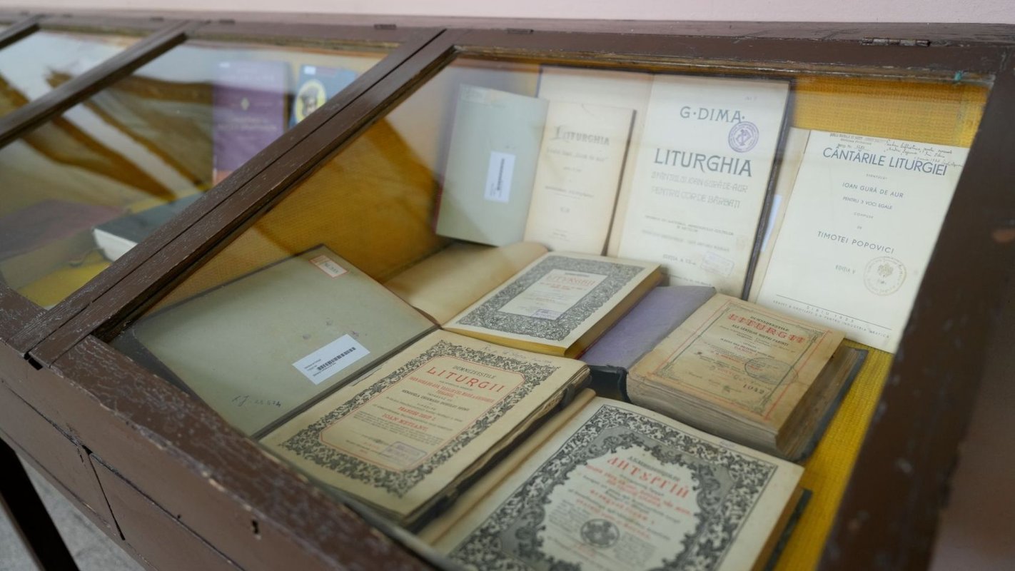 Sfinţii Trei Ierarhi, prăznuiţi la Sibiu 354213